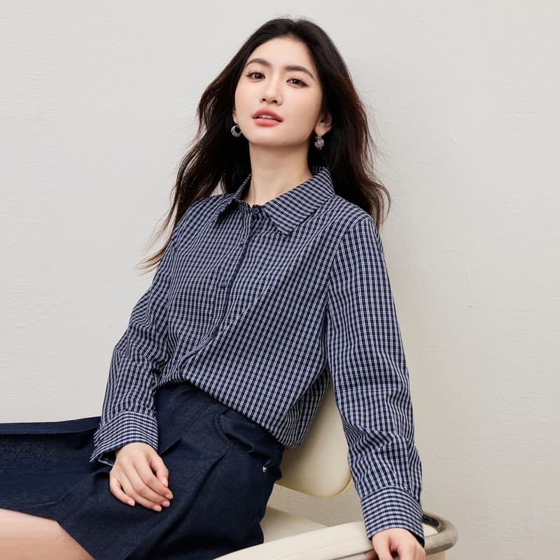 프랑스식 여성 2026 봄 가을 새로운 클래식 출퇴근 경력 다용도 품격 슬림해 보이는 체크무늬 체크무늬 긴팔 셔츠 이미지 5