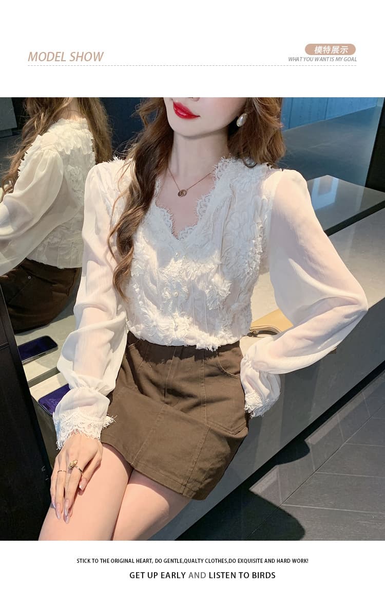 2026 실사 가을 새로운 부드러운 바람 레이스 레이스 V넥 긴팔 여성 셔츠 품격 싱글 줄 버튼 맨위 상세 이미지 11