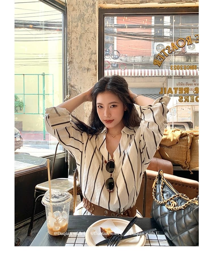 밀 귀 자카드 자수 질감 스트라이프 셔츠 출퇴근 디자인 센스 루즈핏 맨위 상세 이미지 17