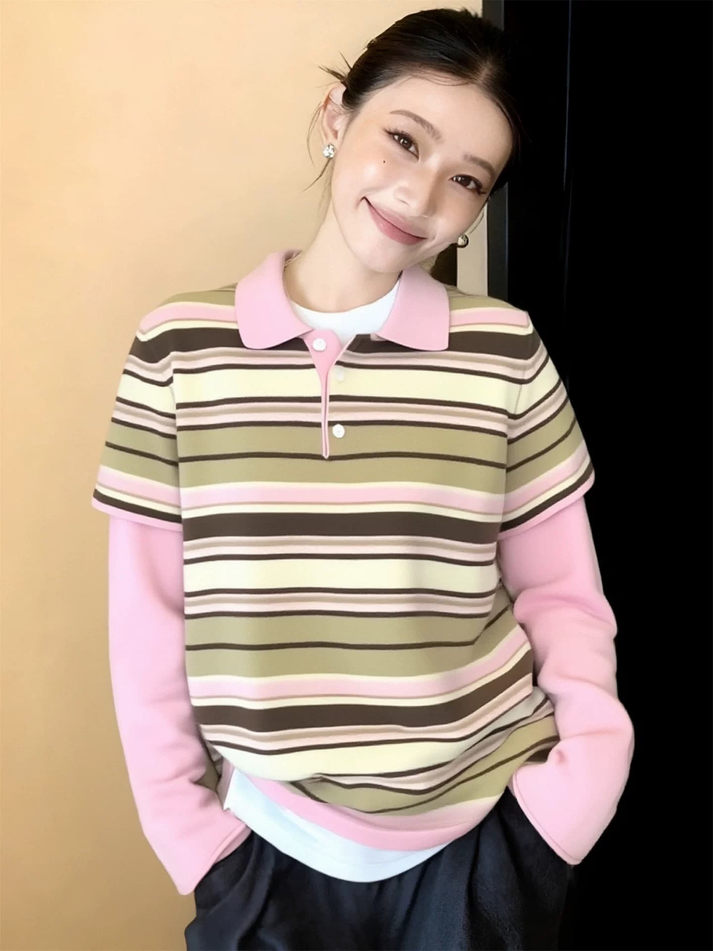2026 가을 새로운 패치워크 스트라이프 디자인 패션 페이크 레이어드 POLO 칼라 니트 스웨터 상세 이미지 2