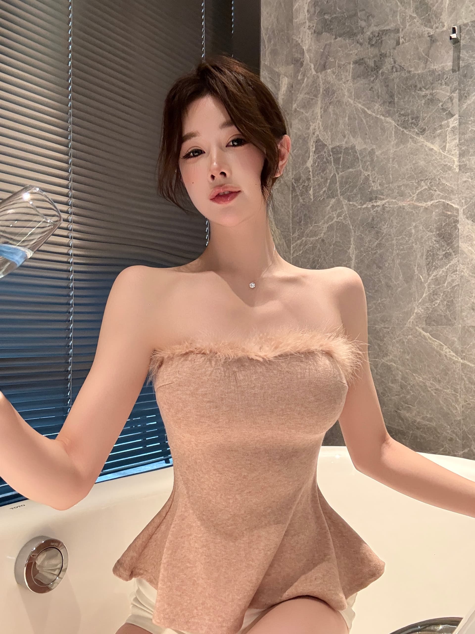 정가 실사 오프숄더 모피 패치워크 튜브탑 조끼 벨트 가슴 패드 의류 여성