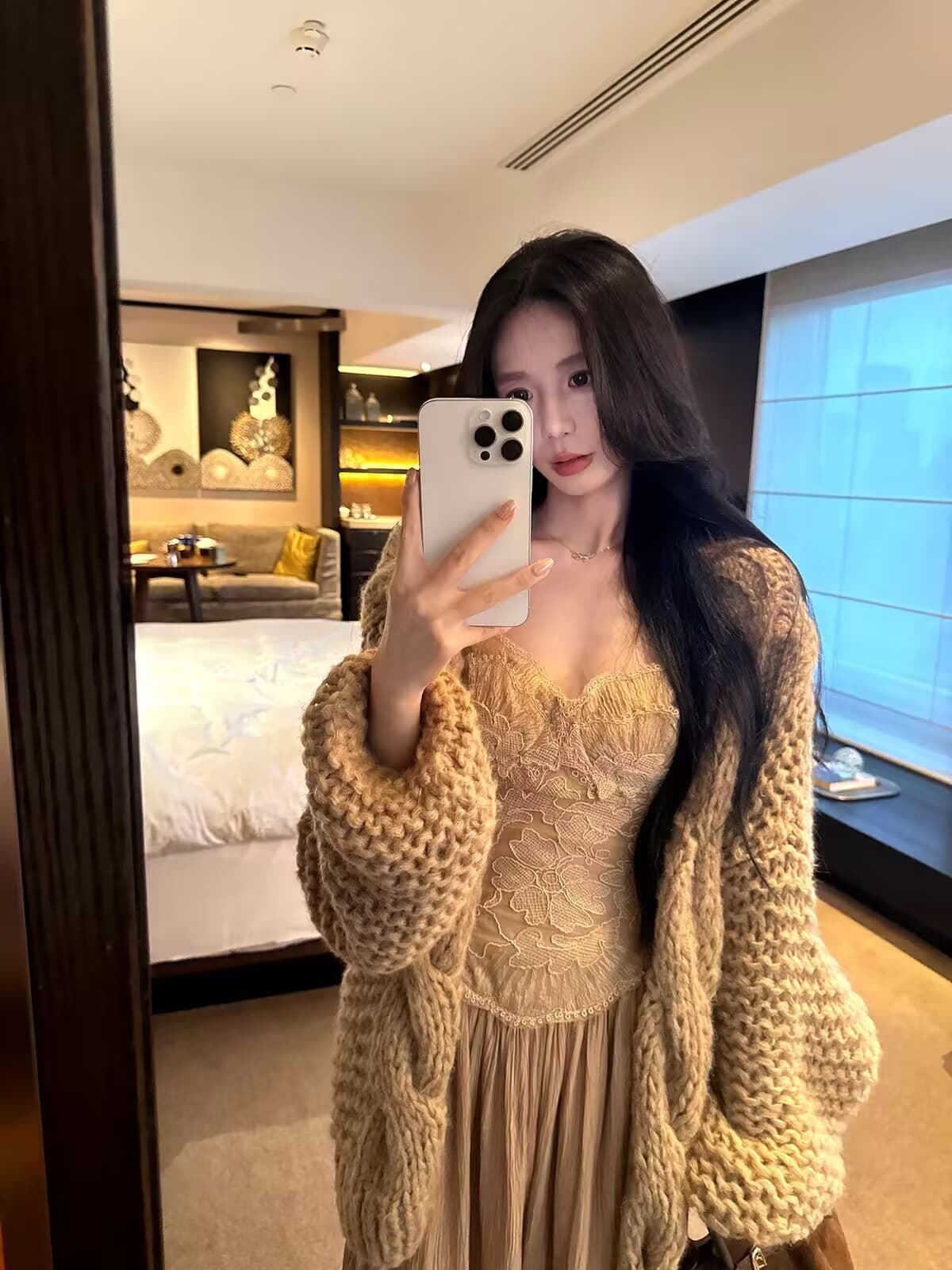 하나 달콤한 복숭아 yikett 토스카 Na ~ 중 가을 슬림해 보이는 허리 수축 슬립 드레스 여자 중간 롱 코트 드레스 상세 이미지 2