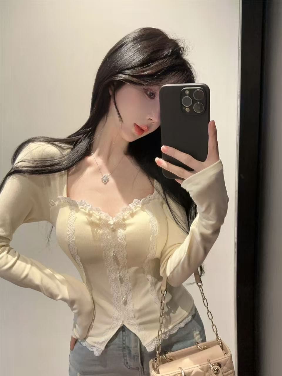 프랑스식 품격 크리스마스 신년 빨간색 레이스 조각 털이 있는 기본 셔츠 몸매 가꾸기 슬림해 보이는 벨트 가슴 패드 인사이드 잡아라. 의류 여성 상세 이미지 2