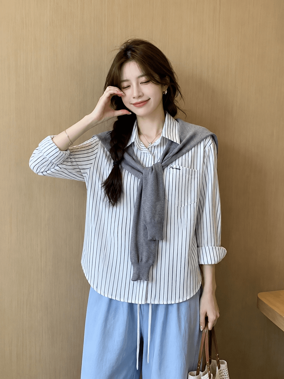 2026 가을 고급 센스 배색 스트라이프 길다 분 소매 셔츠 니트 숄 두 조각 여성 세트