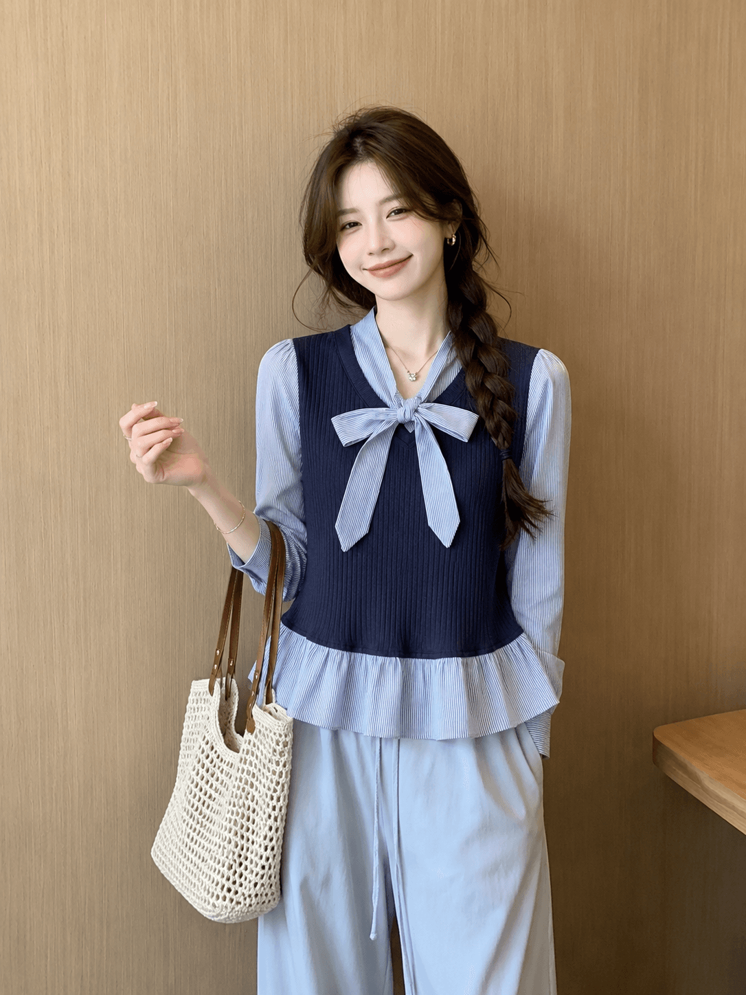 디자인 센스 패치워크 페이크 레이어드 루즈핏 긴팔 레이스업 여성 셔츠 가을 작은 대중 고유 한 Chic 슬림해 보이는 연령 감소 맨위 상세 이미지 1