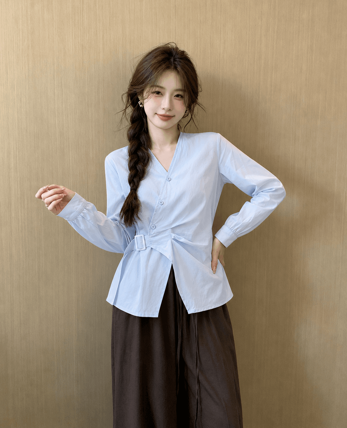 파란색 V넥 긍정적 인 어깨 긴팔 여성 셔츠 조기 가을 빅 사이즈 지방 mm 슬림해 보이는 불규칙 디자인 센스 허리 수축 맨위 이미지 2