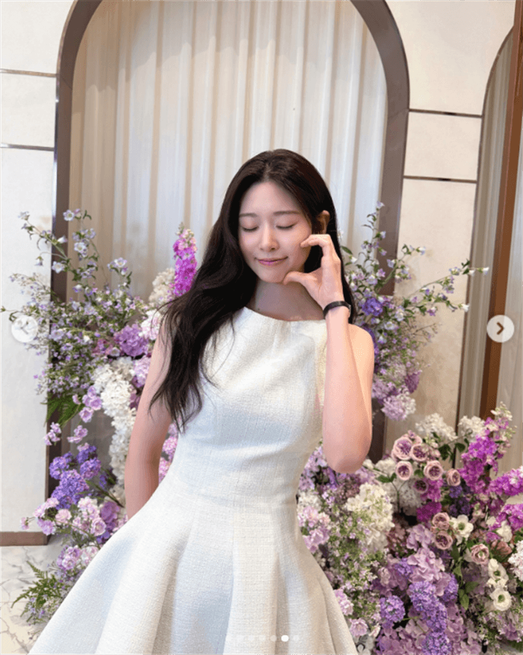 한국 골드 민 안녕하세요. 같은 단락 작은 샤넬 스타일 트위드 화이트 우아함 민소매 드레스 상세 이미지 2