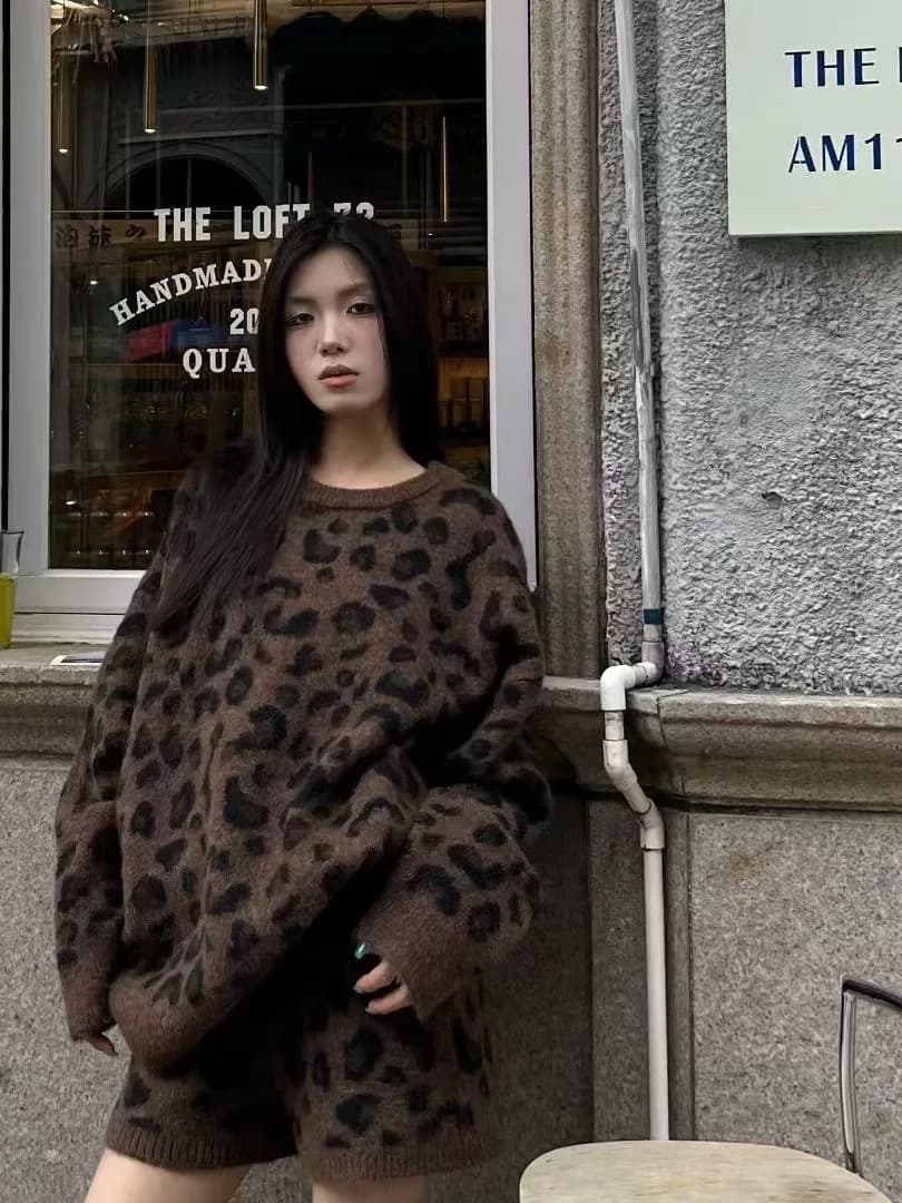 겨울 새로운 레트로 부드러운 찹쌀 느긋한 바람 루즈핏 레오파드 무늬 프린트 스웨터 하이웨이스트 캐주얼 반바지 세트 여성 상세 이미지 12