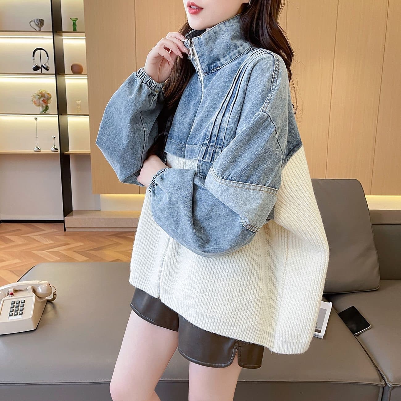 데님 패치워크 스탠드 칼라 스웨터 여성 코트 가을 겨울 2026 루즈핏 외국 가스 레트로 느긋한 바람 높은 품질 니트 스웨터 상세 이미지 3