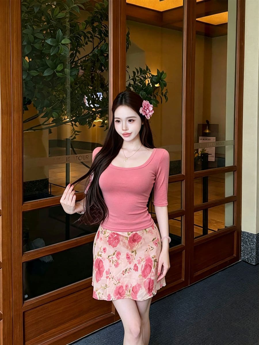 실사 유화 장미 라운드 넥 타이트 긍정적 인 어깨 반소매 맨위 순수한 욕망 바람 부드러운 슬림해 보이는 미니 스커트 반신 스커트 상세 이미지 6