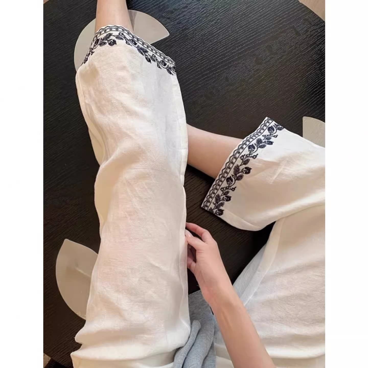 고급 센스 배색 자수 스트레이트 아마 바지 여자 여름 품격 오래된 돈 바람 슬림해 보이는 캐주얼 화이트 와이드 레그 팬츠 상세 이미지 7