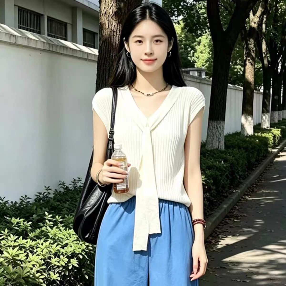 구덩이 기사 슬림해 보이는 리본 V넥 작은 날다 소매 짠 셔츠 여자 2026 새로운 여름 몸매 가꾸기 슬림해 보이는 품격 맨위 이미지 2