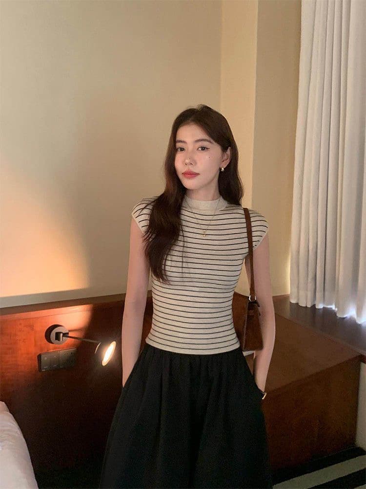 반하이넥 스트라이프 반팔 니트 스웨터 새로운 품격 몸매 가꾸기 디스플레이 농땡이 부리다 니트 스웨터 이미지 4