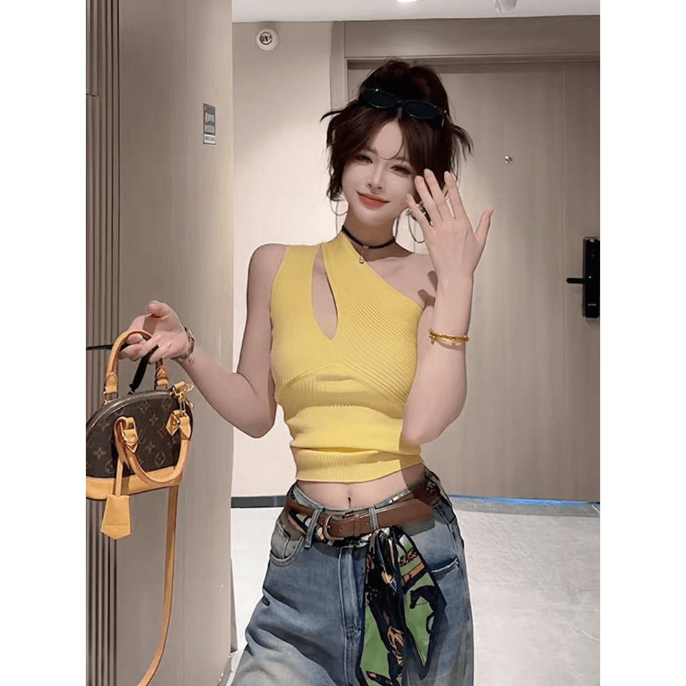 홀로우 아웃 비스듬한 어깨 구덩이 기사 얇은 스타일 니트 민소매 조끼 여름 새로운 외출용 슬림해 보이는 몸매 가꾸기 쇼트 스타일 오프숄더 맨위 이미지 5