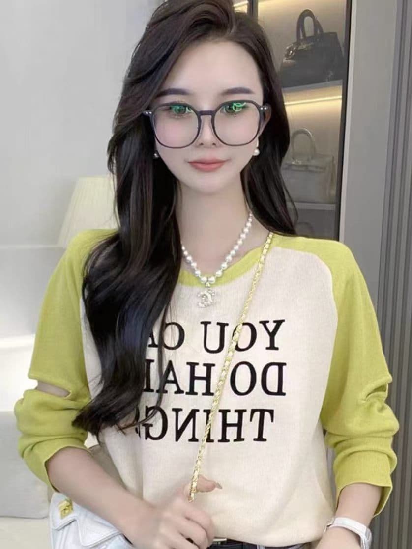 도파민 작은 키 알파벳 찢어진 부분 긴팔 맨위 여성 봄 여름 새로운 라운드 넥 디자인 센스 작은 대중 루즈핏 연령 감소 상세 이미지 2