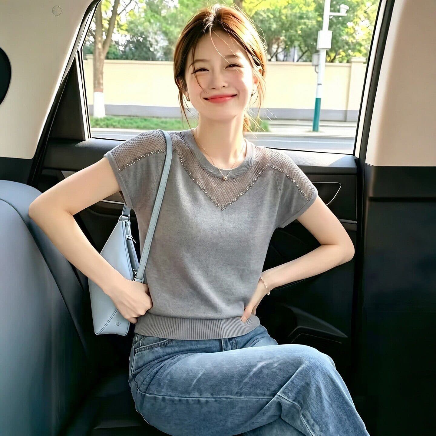 빛 럭셔리 고급 라운드 넥 홀로우 아웃 설정 벽돌 반팔 니트 스웨터 2026 여름 새로운 루즈핏 슬림해 보이는 외국 가스 맨위 여성 상세 이미지 1