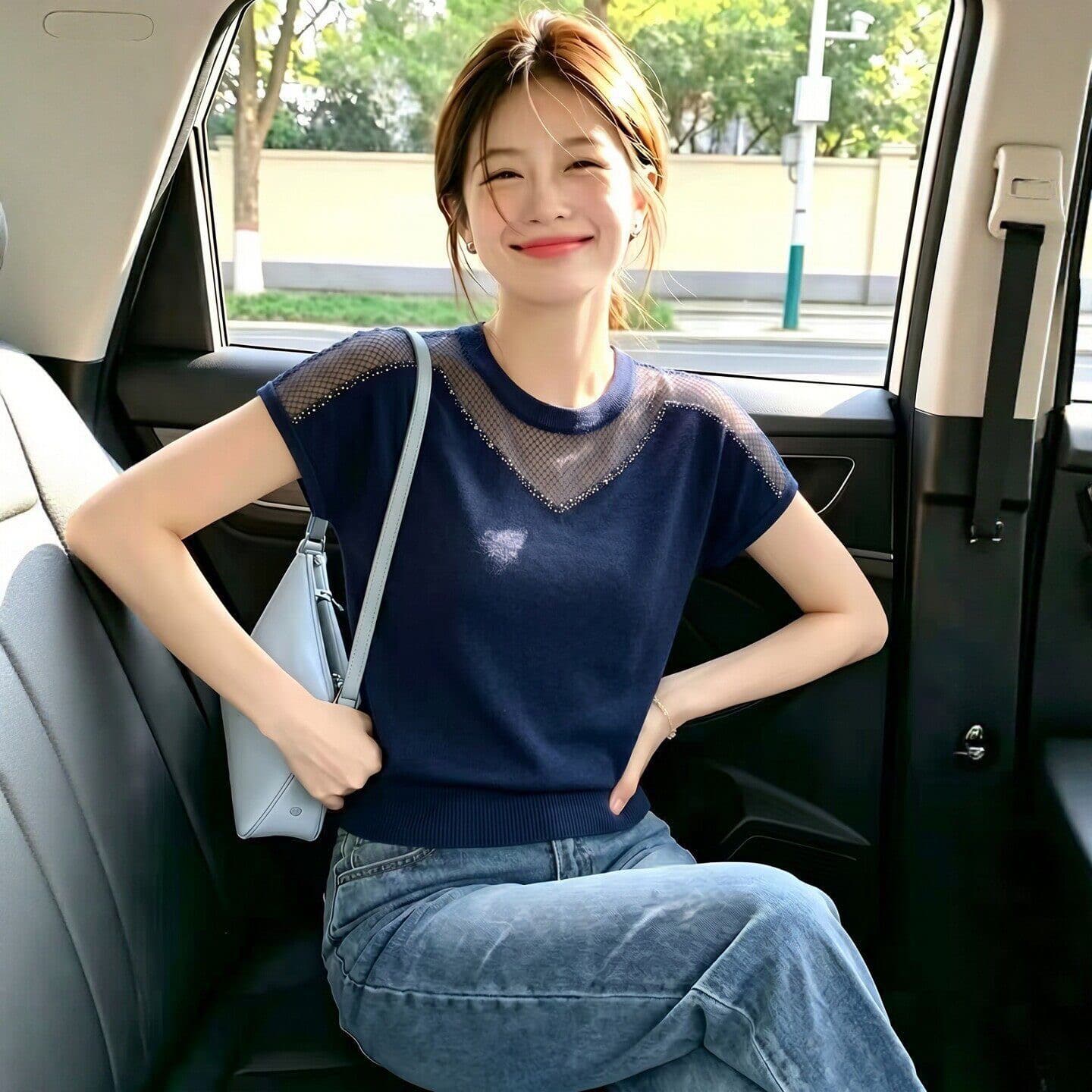 빛 럭셔리 고급 라운드 넥 홀로우 아웃 설정 벽돌 반팔 니트 스웨터 2026 여름 새로운 루즈핏 슬림해 보이는 외국 가스 맨위 여성 상세 이미지 8