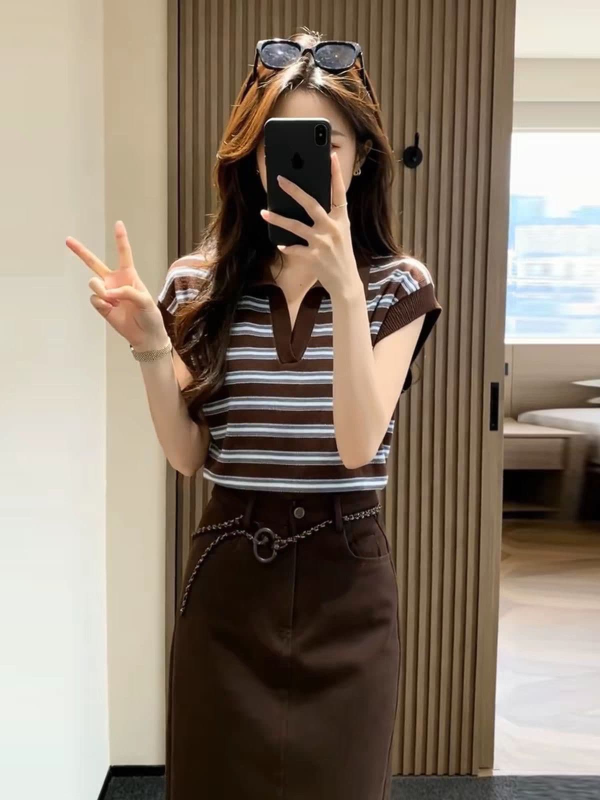 직업 신청 계절 프랑스식 레트로 커피 색상 POLO 셔츠 반팔 티셔츠 여성 여름 디자인 센스 얼음 실크 니트 쇼트 스타일 맨위 상세 이미지 3