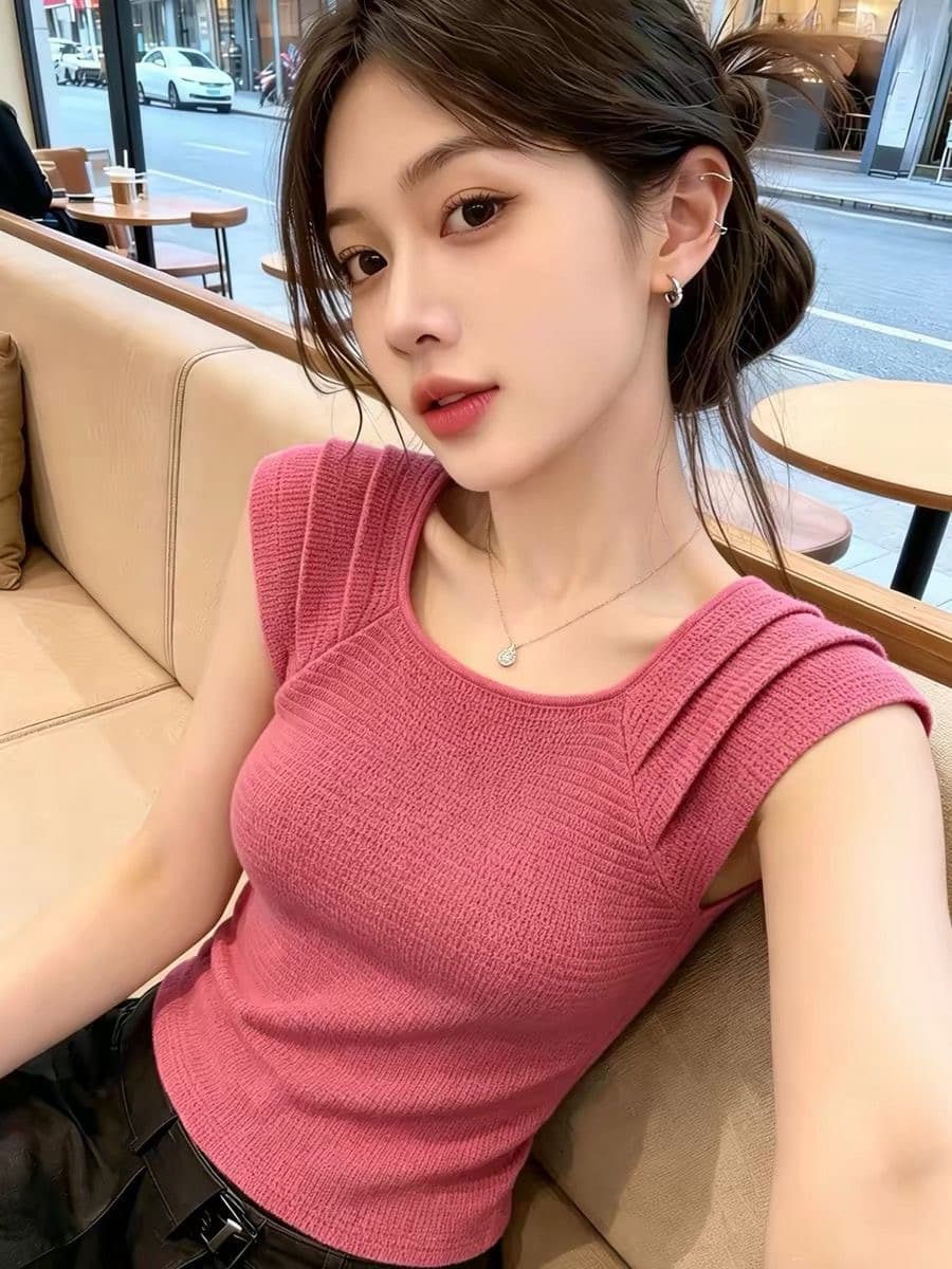 미니멀리즘 단색 Feifei 소매 품격 디자인 센스 여성 셔츠 2026 여름 연령 감소 슬림해 보이는 패치워크 반팔 니트 스웨터 상세 이미지 1