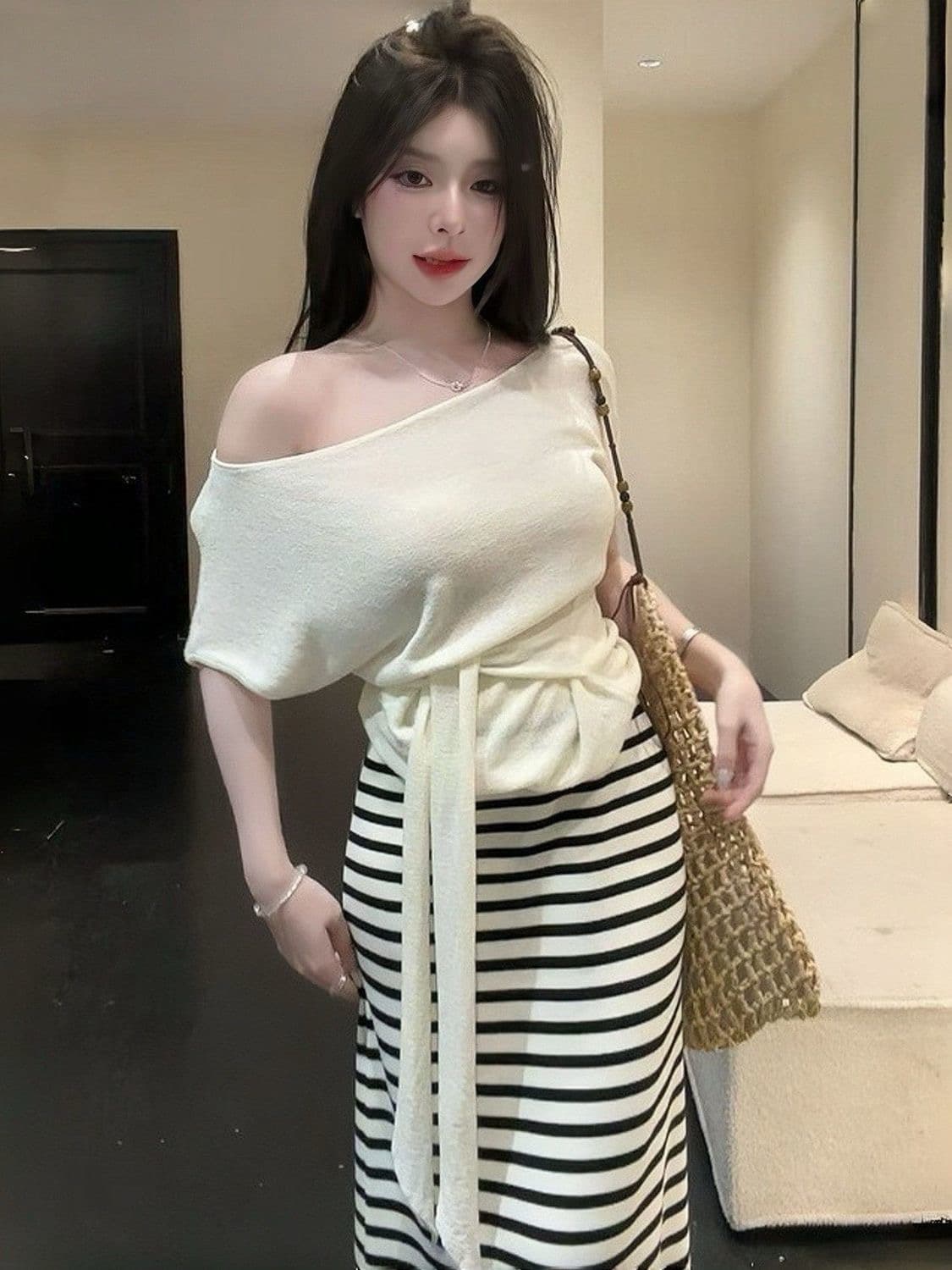 작은 날다 소매 스트라이프 얇은 스타일 니트 스웨터 여자 2026 새로운 여름 다용도 슬림해 보이는 V넥 맨위 상세 이미지 7