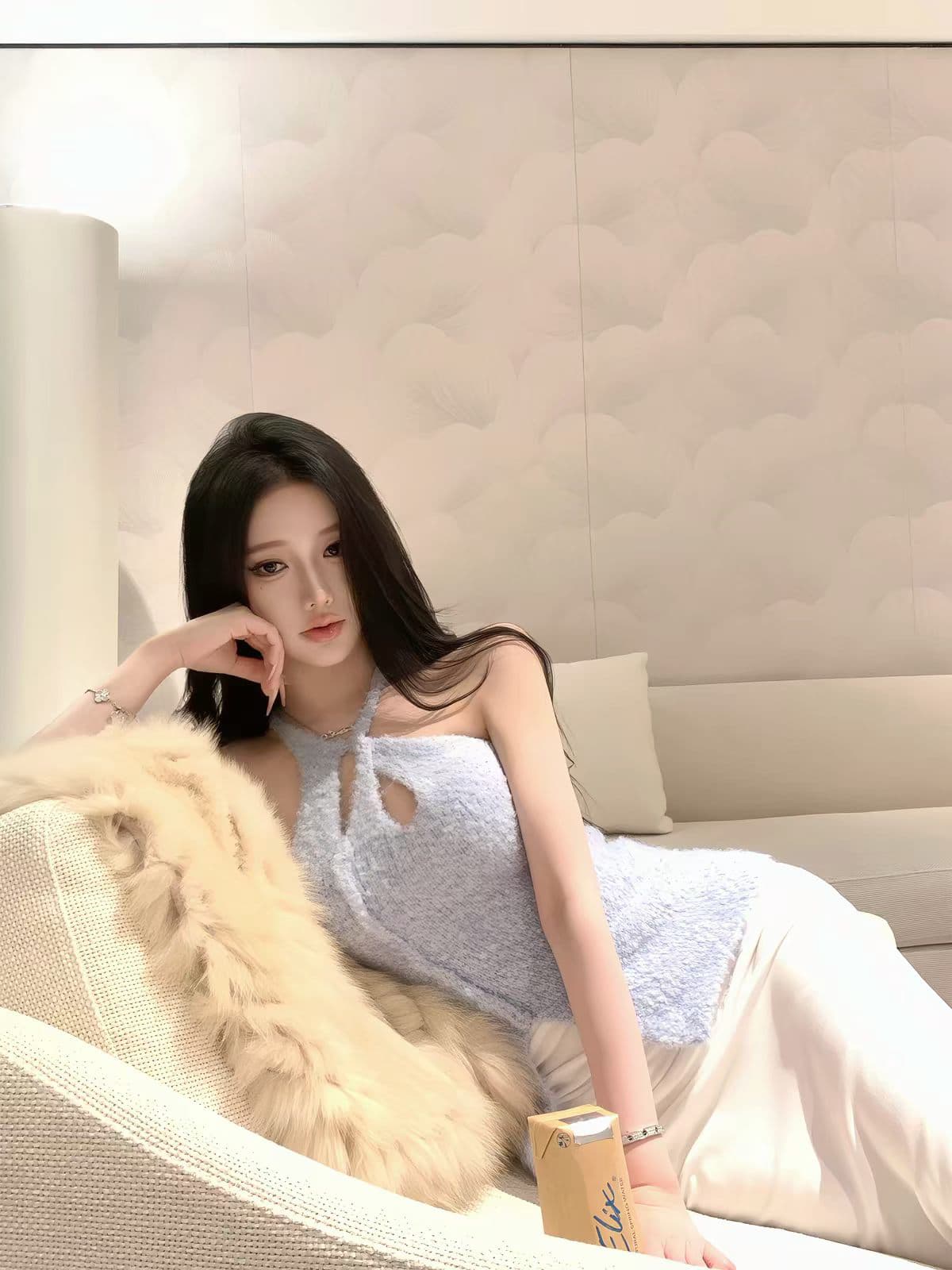명문 여성 순수한 욕망 홀로우 아웃 비틀림 행침 목 니트 캐미솔 디자인 센스 몸매 가꾸기 슬림해 보이는 민소매 섹시함 맨위 상세 이미지 5