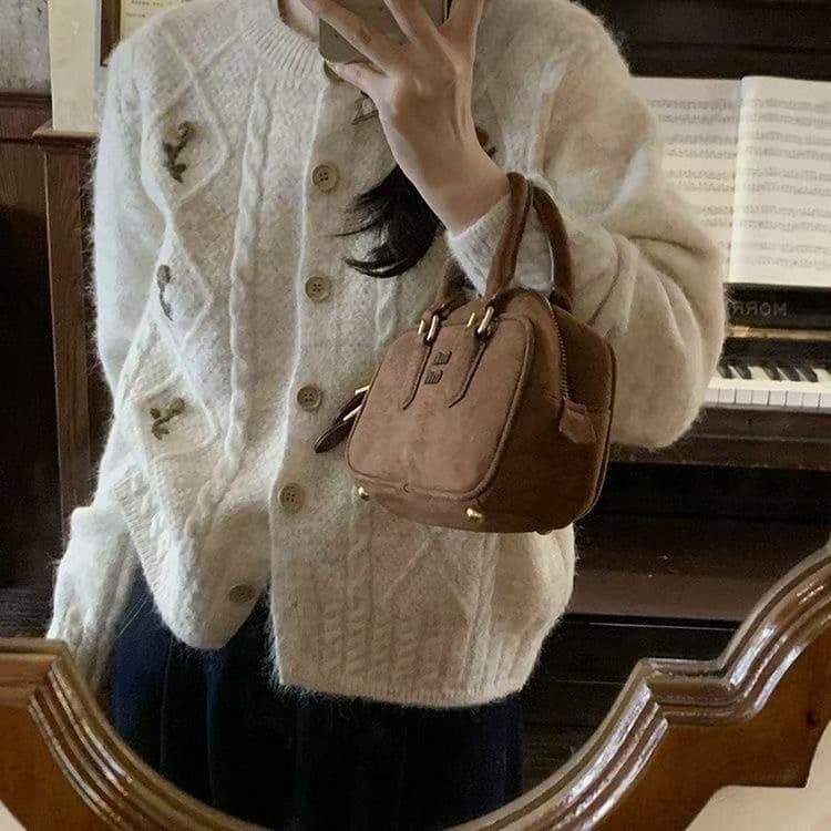 자수 향기로운 스웨터 오픈 가디건 새로운 부드러운 루즈핏 맨위 다용도 라운드 넥 연령 감소 재킷 니트 이미지 4