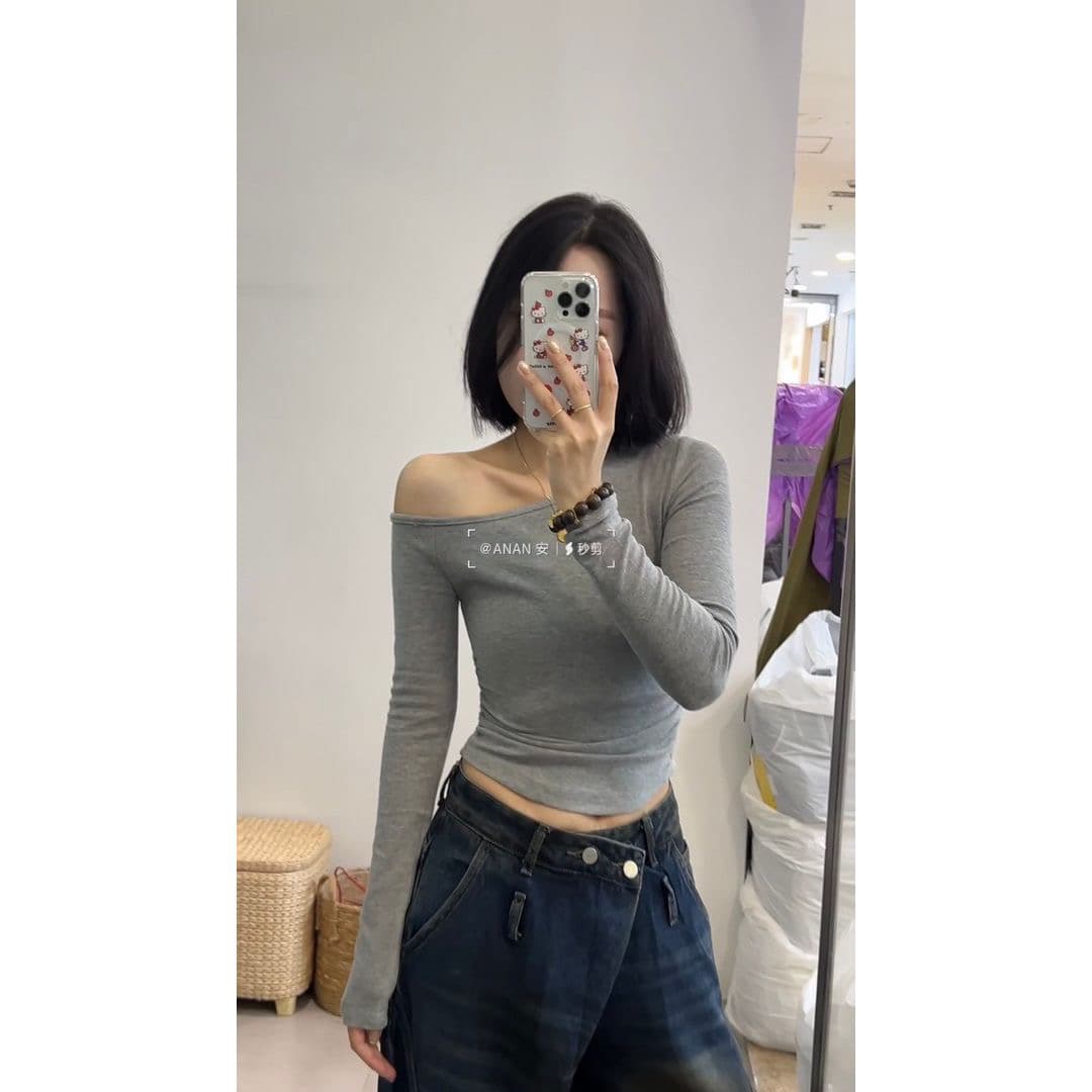 새로운 순수한 욕망 핫걸 몸매 가꾸기 슬림해 보이는 오프숄더 긴팔 티셔츠 여성 작은 대중 디자인 센스 비스듬한 칼라 다용도 맨위 상세 이미지 9