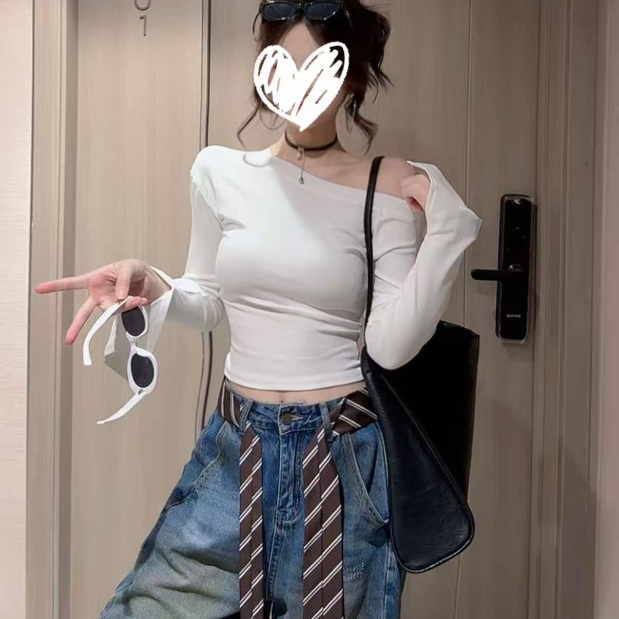 순수한 욕망 핫걸 쇼트 스타일 칼라 이슬 긴팔 티셔츠 비스듬한 어깨 디자인 몸매 가꾸기 2026 슬림해 보이는 새로운 만나는 맨위 이미지 2