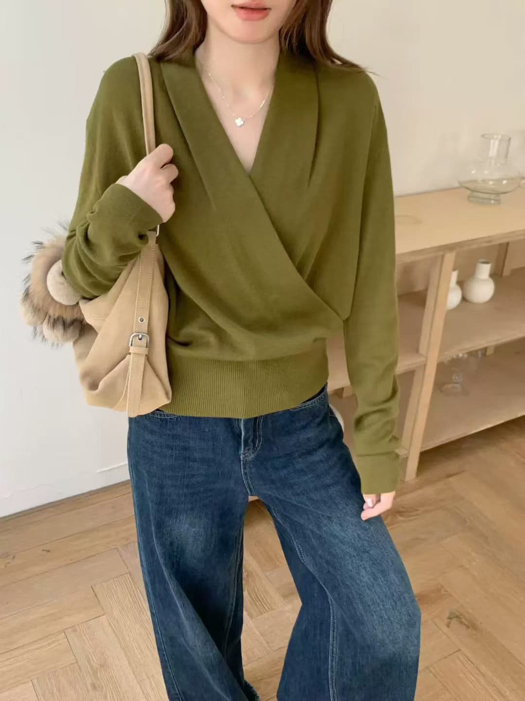 프랑스식 십자가 V넥 여성 가을 겨울철 인사이드 가져 가라. 루즈핏 스웨터 디자인 센스 몸매 가꾸기 니트 기본 셔츠