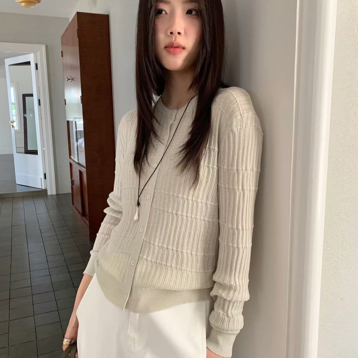 한 부서 화이트 마이크로 ~을 통해 외부 가져 가라. 니트 오픈 가디건 여성 가을 새로운 다용도 디자인 센스 얇은 스타일 미니멀리즘 블라우스 맨위 상세 이미지 4