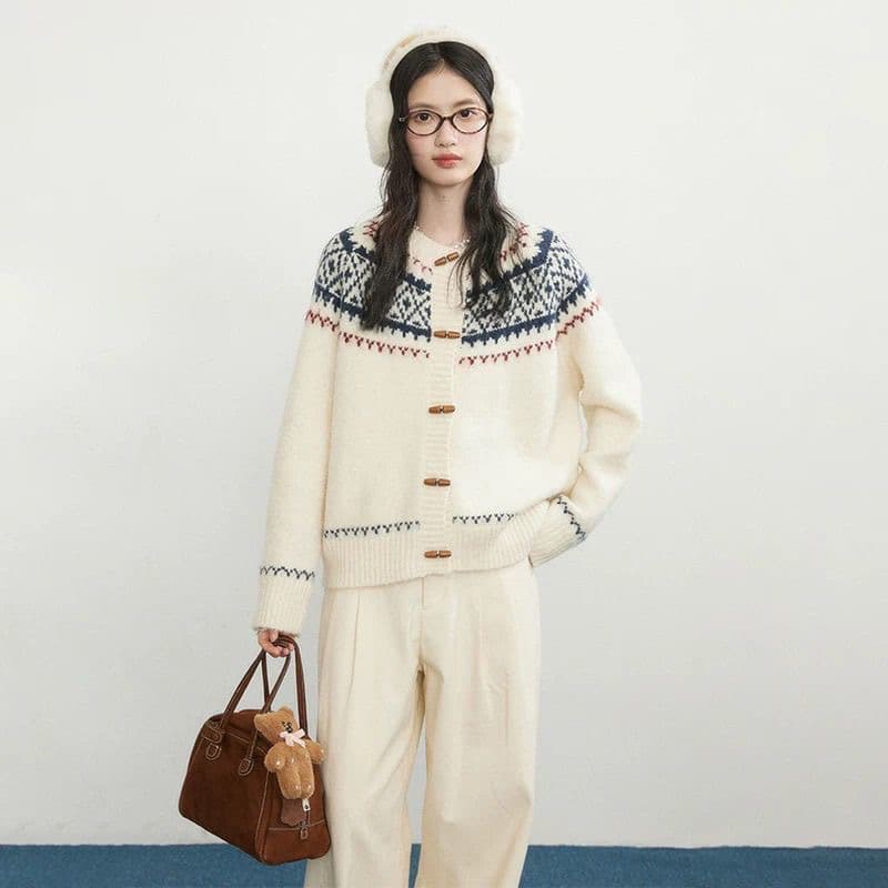 공정한 섬 자카드 스웨터 느긋한 바람 한 부서 달콤함 소뿔 버클 더블 색상 오픈 가디건 가을 겨울철 부드러운 찹쌀 루즈핏 재킷 이미지 5
