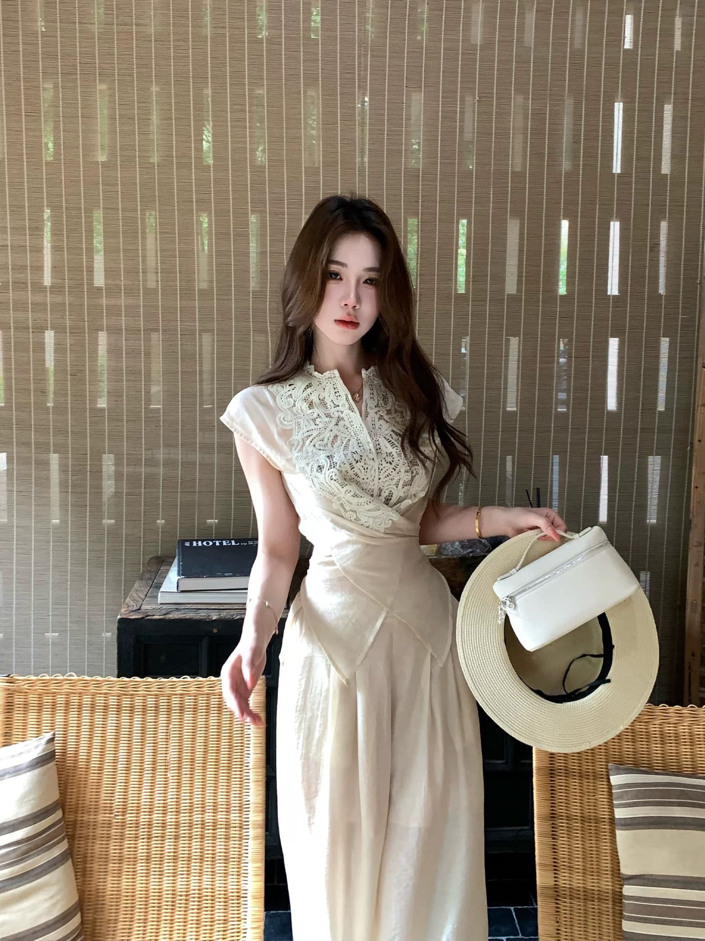무쯔리 목자이 ~ 중 리 디자인 센스 레이스 조각 마이크로 ~을 통해 망사 레이스업 맨위 주간 실크 도루 센스 와이드 레그 팬츠 세트 여성 상세 이미지 1