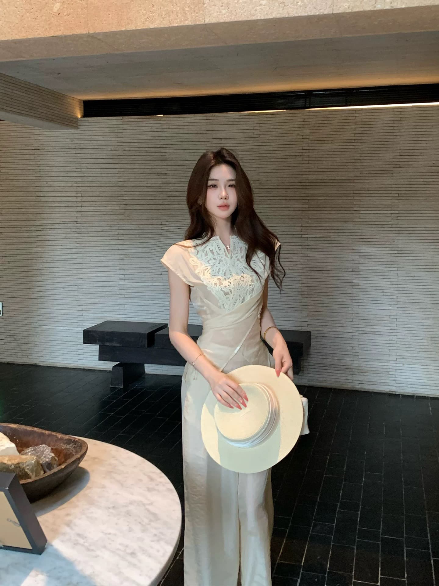 무쯔리 목자이 ~ 중 리 디자인 센스 레이스 조각 마이크로 ~을 통해 망사 레이스업 맨위 주간 실크 도루 센스 와이드 레그 팬츠 세트 여성 상세 이미지 2