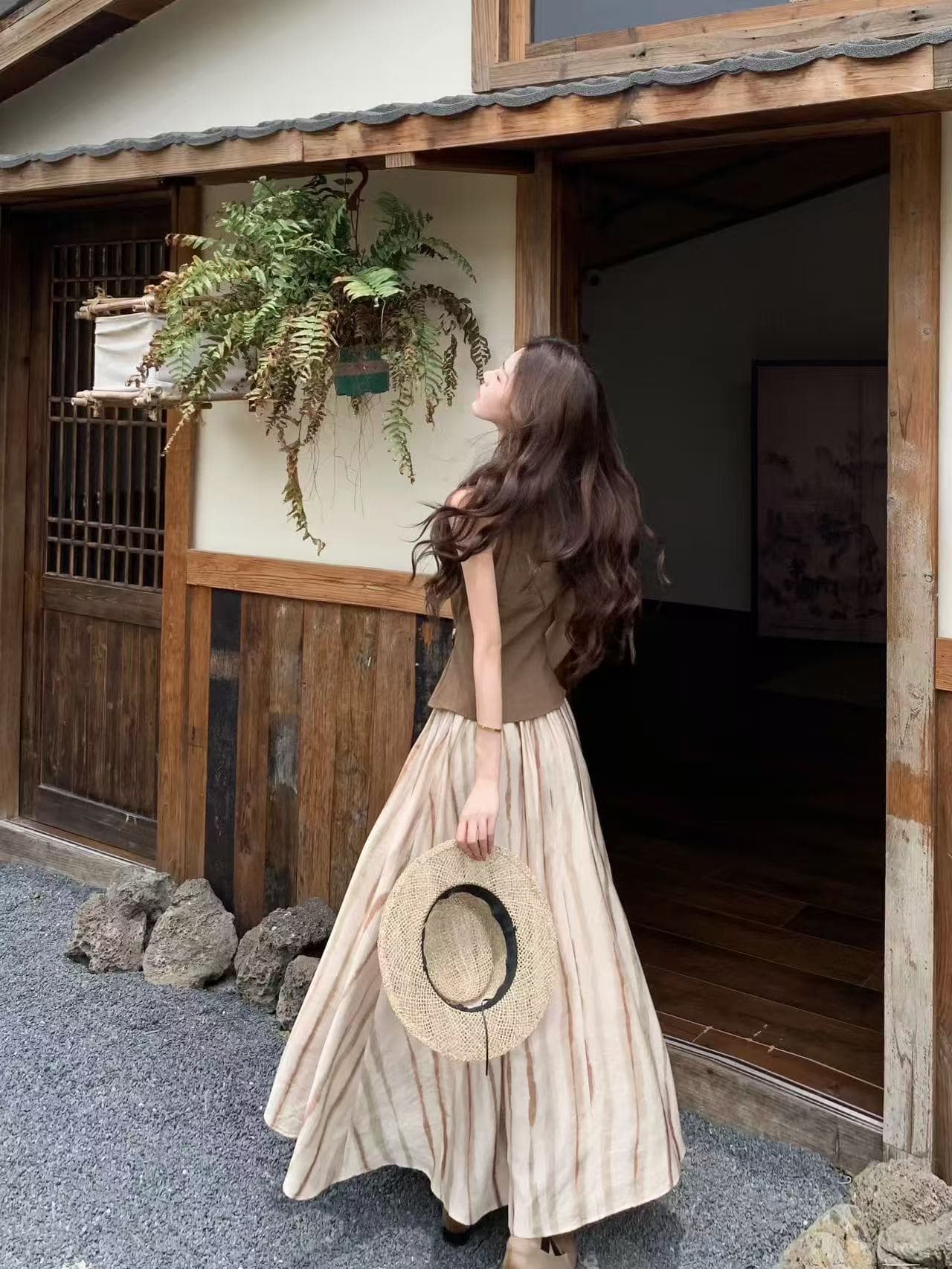 부드러운 바람 민소매 행침 목 십자가 V넥 레이스업 허리 수축 맨위 프린트 반신 치마 세트 여성 이미지 4