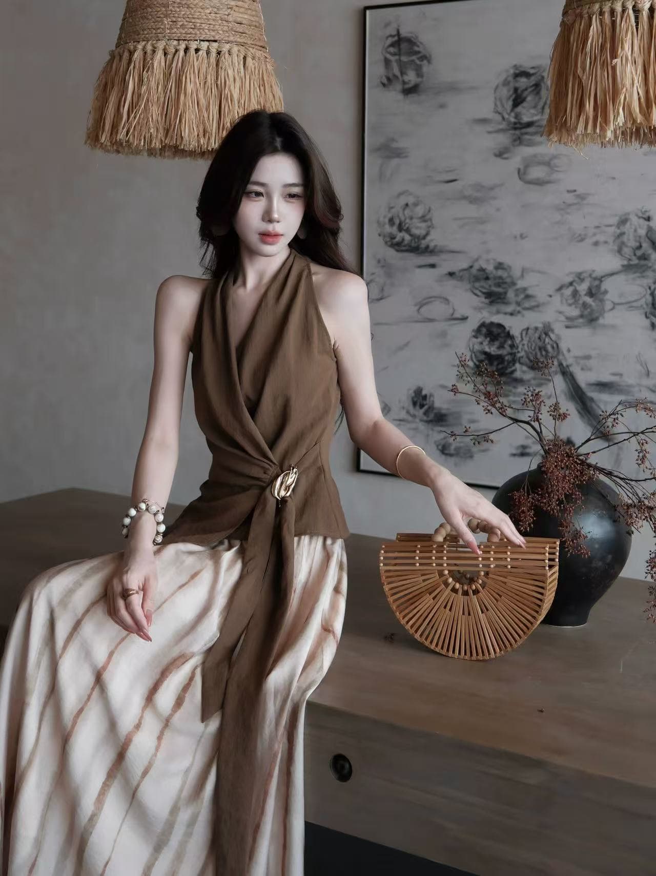 부드러운 바람 민소매 행침 목 십자가 V넥 레이스업 허리 수축 맨위 프린트 반신 치마 세트 여성 상세 이미지 3