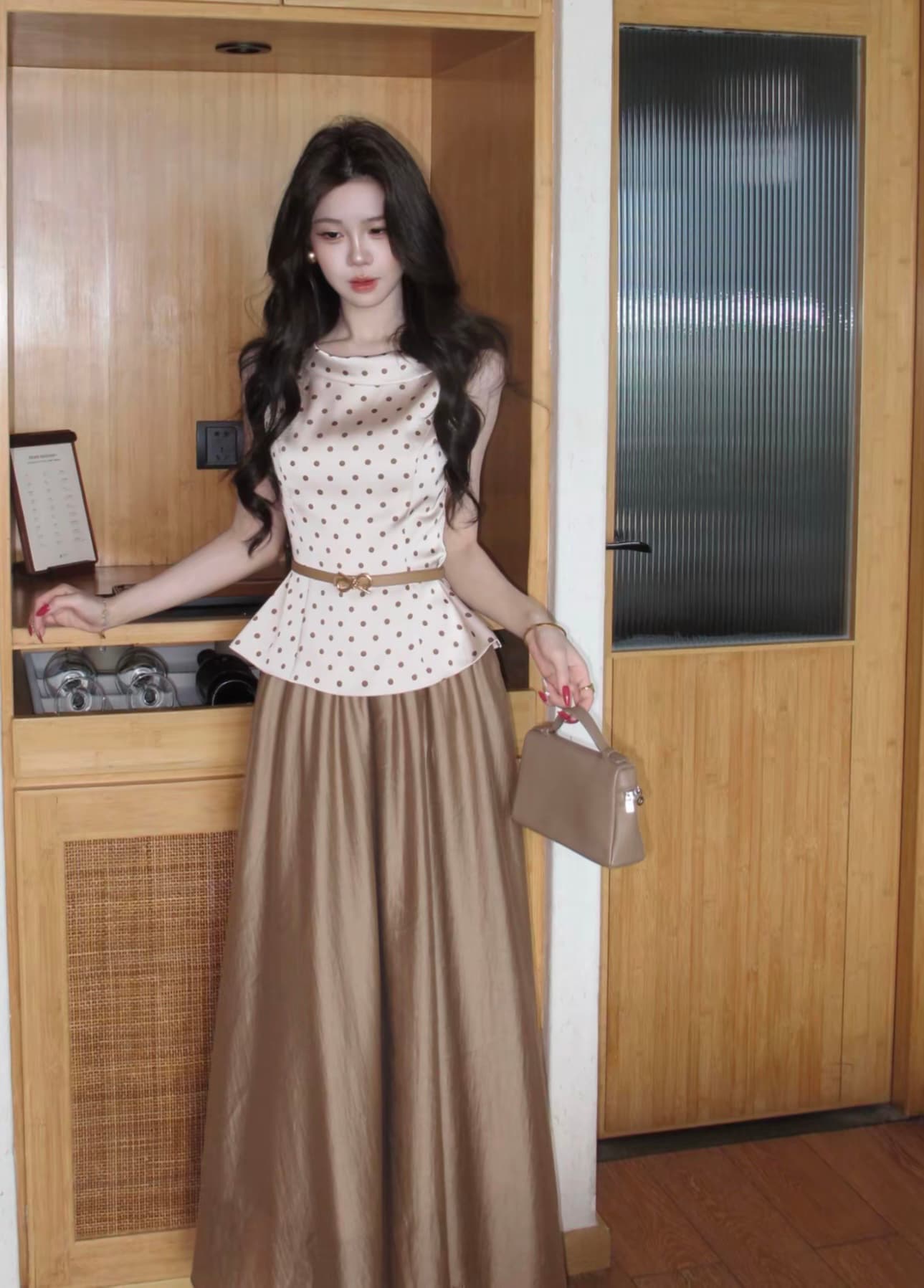 무쯔리 목자이 ~ 중 리 프랑스식 레트로 스타일 민소매 폴로 칼라 새틴 도트 무늬 맨위 도루 센스 주간 실크 반신 치마 세트 여름 이미지 3
