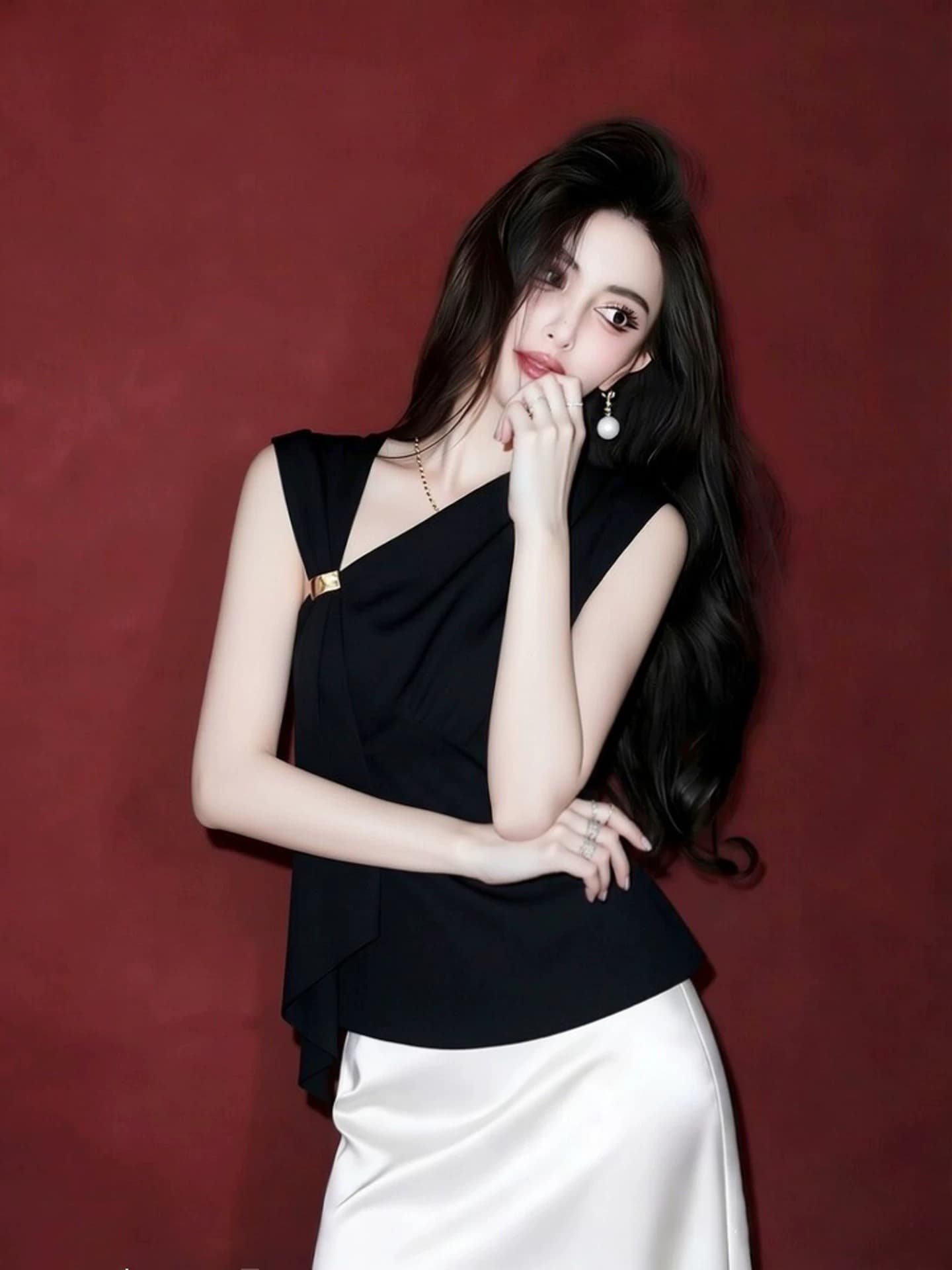 2026 여름 새로운 패션 디자인 센스 비틀림 장식 미니멀리즘 조끼 여성 의류 슬림해 보이는 품격 다용도 센스 맨위