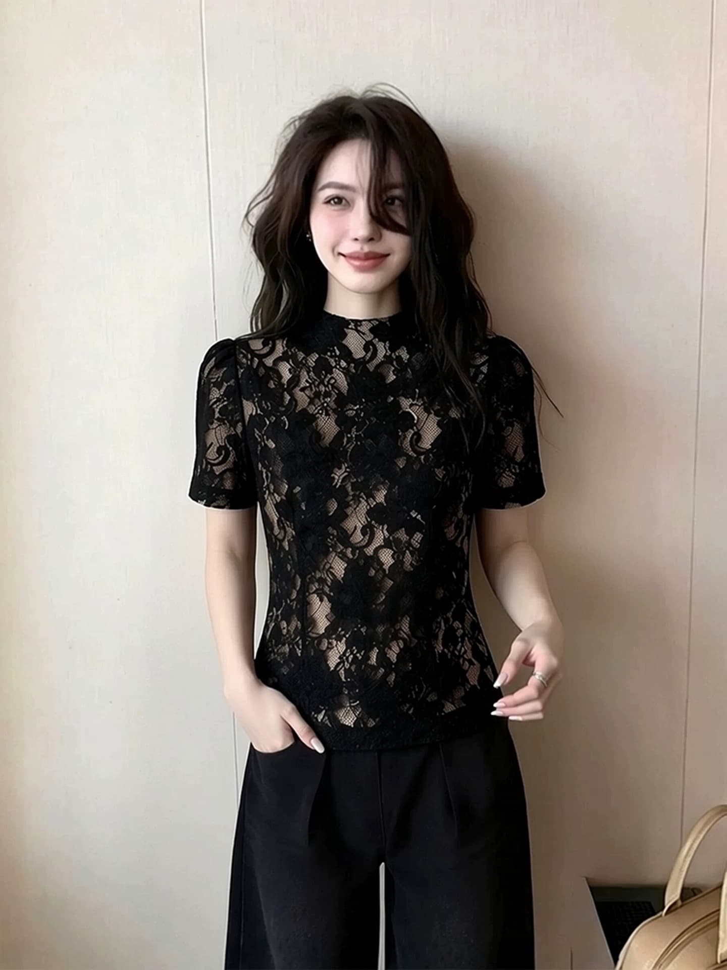 프랑스식 레트로 우아함 바람 검정색 반하이넥 레이스 반팔 작은 셔츠 여성 의류 봄 여름 새로운 품격 몸매 가꾸기 맨위 상세 이미지 6