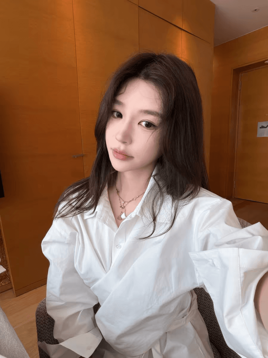api 한국 사설 서비스 셔츠 봄 여름 보물 디자인 센스 비대칭 비틀림 십자가 흰 셔츠 이미지 2