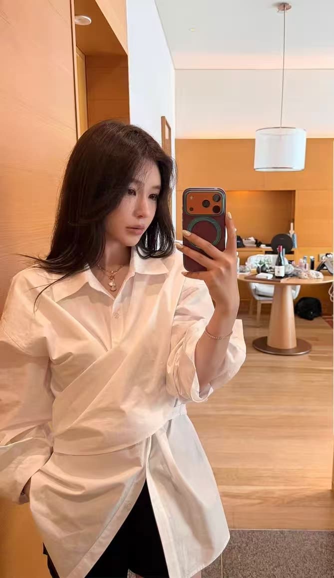api 한국 사설 서비스 셔츠 봄 여름 보물 디자인 센스 비대칭 비틀림 십자가 흰 셔츠 상세 이미지 2