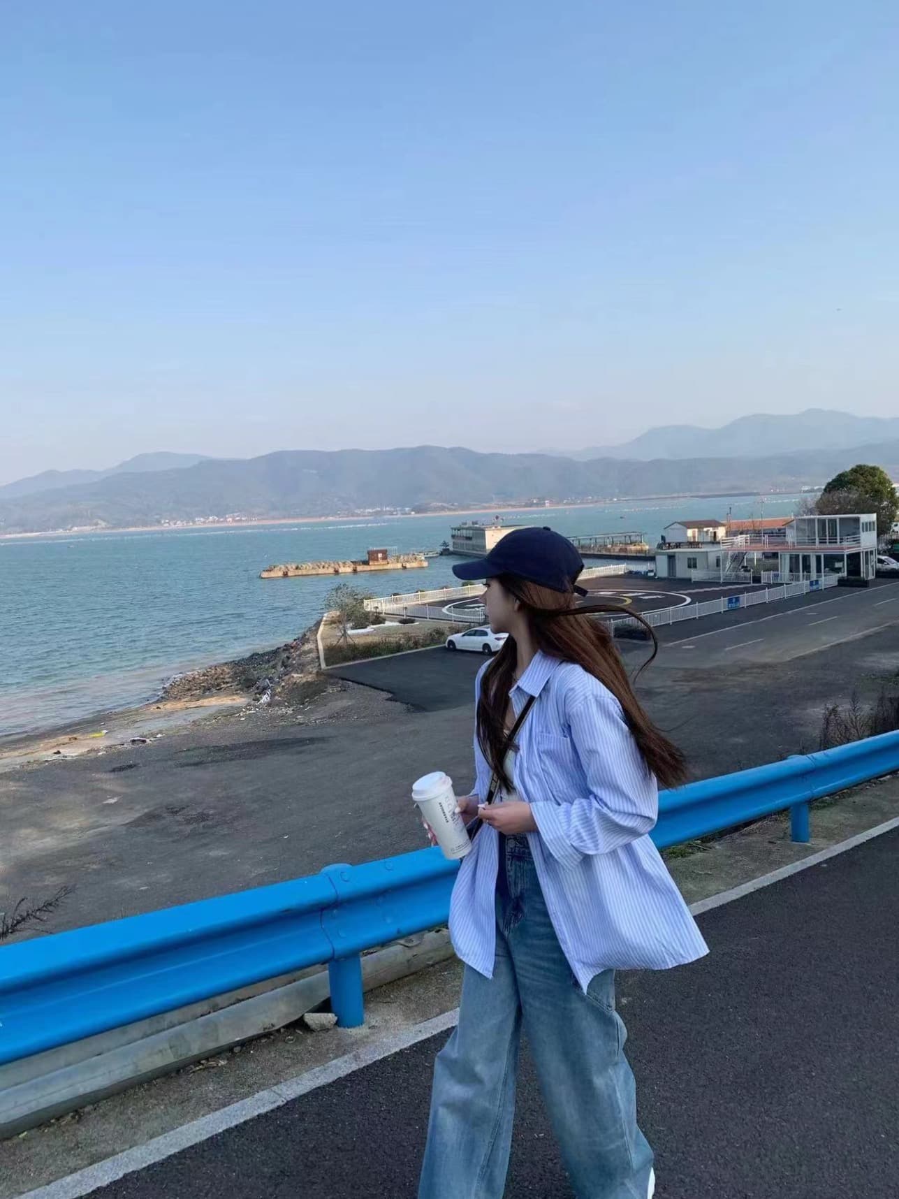 파란색 스트라이프 여성 셔츠 봄 새로운 디자인 센스 작은 대중 루즈핏 셔츠 한 부서 고유 한 Chic 긴팔 맨위 상세 이미지 8