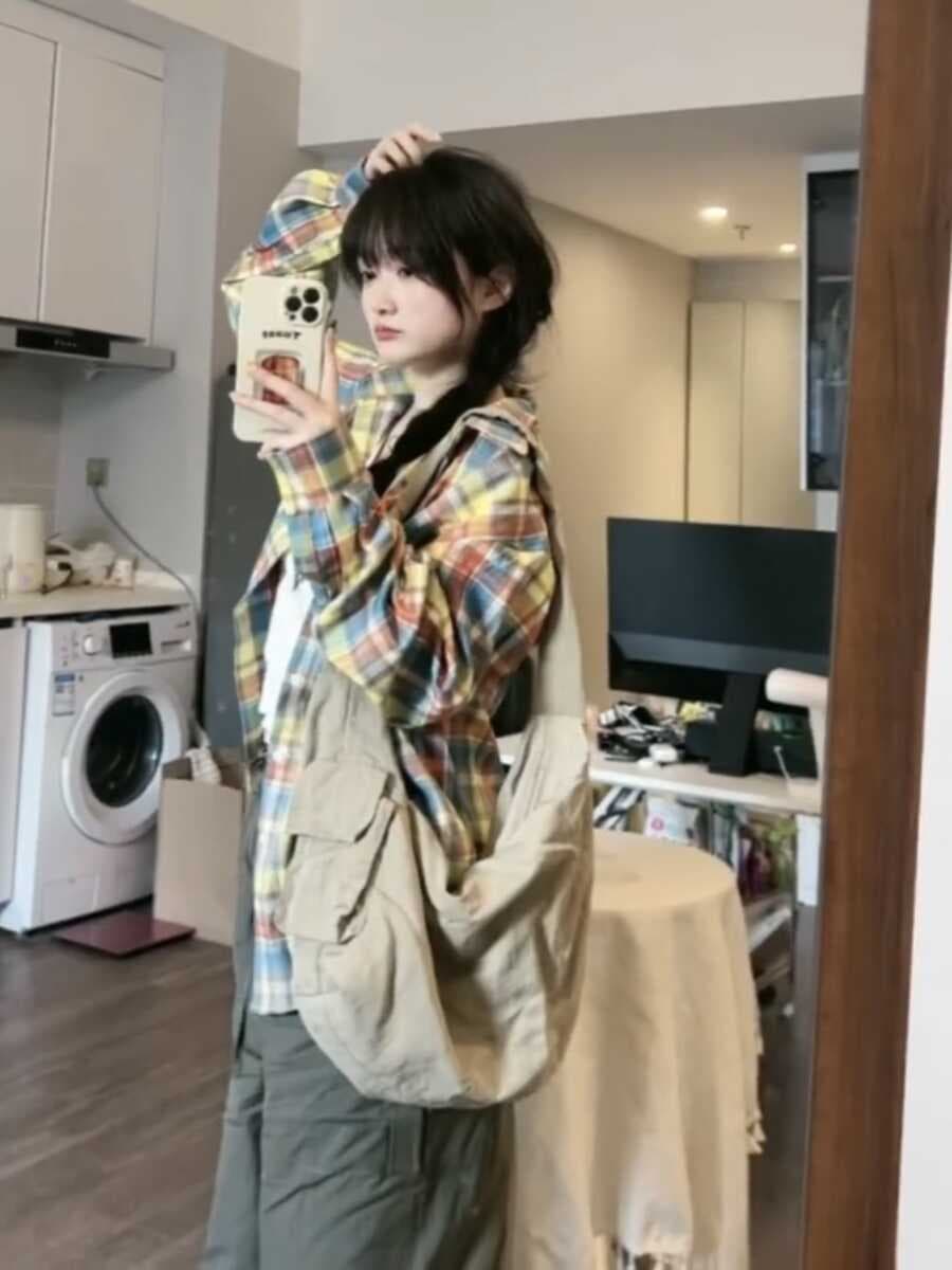일본식 레트로 도파민 색상 격자 무늬 셔츠 여성 코트 봄 가을 얇은 스타일 느긋한 바람 소년 센스 셔츠 상세 이미지 4