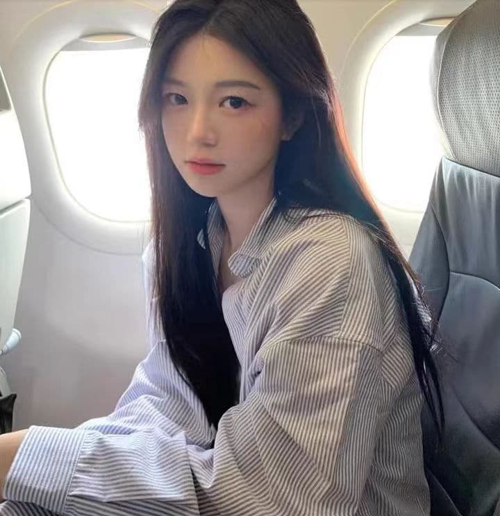 핀 스트라이프 가을 파란색 셔츠 긴팔 2026 디자인 센스 작은 대중 루즈핏 다용도 셔츠 만나는 맨위 여성 이미지 2