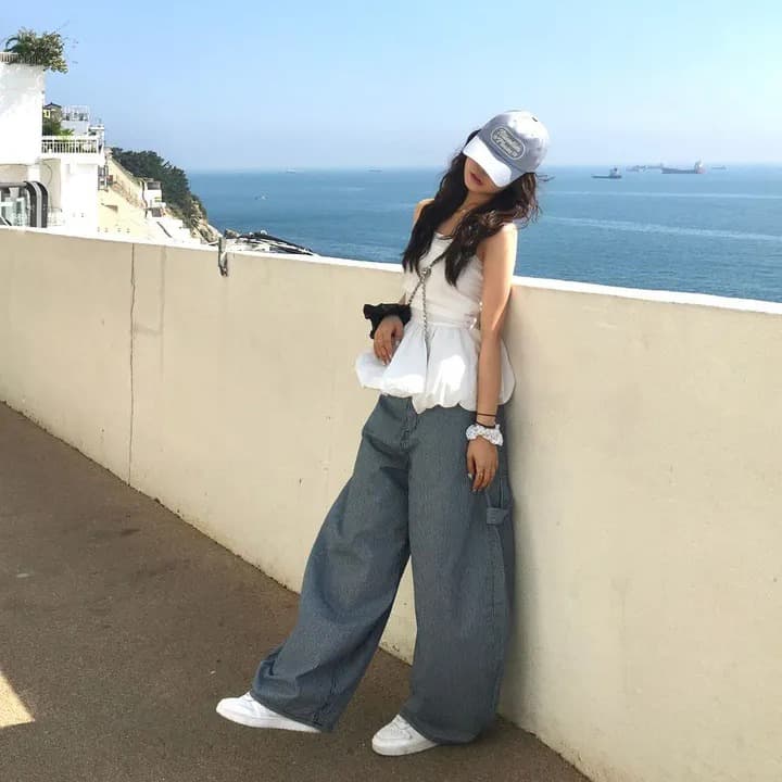 지금 세로 줄무늬 다용도 슬림해 보이는 하이웨이스트 스트레이트 프로필 모양 캐주얼 긴 바지 이미지 3