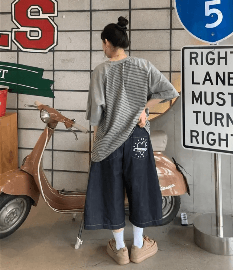 이전 주름 이후 주머니 심장 모양 별 자수 와이드 다리 7 점 데님 반바지 상세 이미지 5