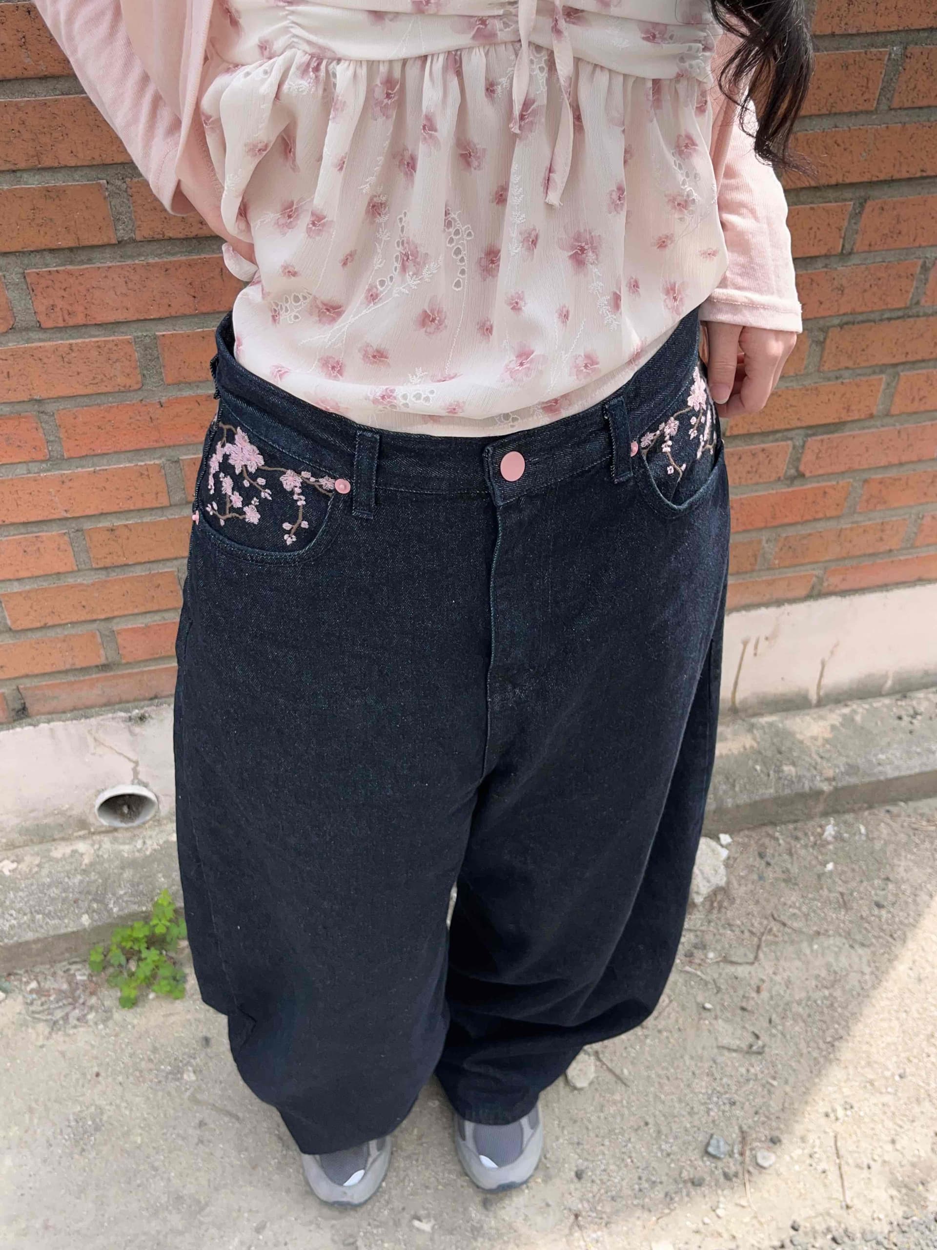 지금 디자인 센스 벚꽃 자수 루즈핏 낫 청바지 이미지 2
