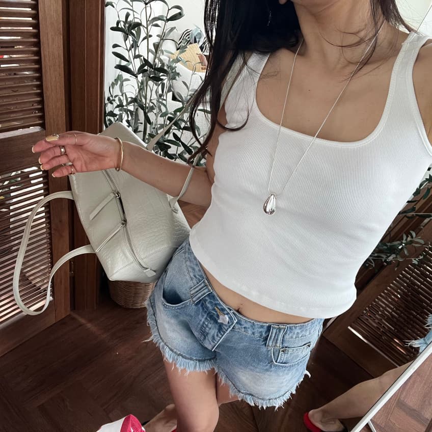 워싱 연삭 화이트 거친 가장자리 슬림해 보이는 핫걸 데님 반바지 상세 이미지 47