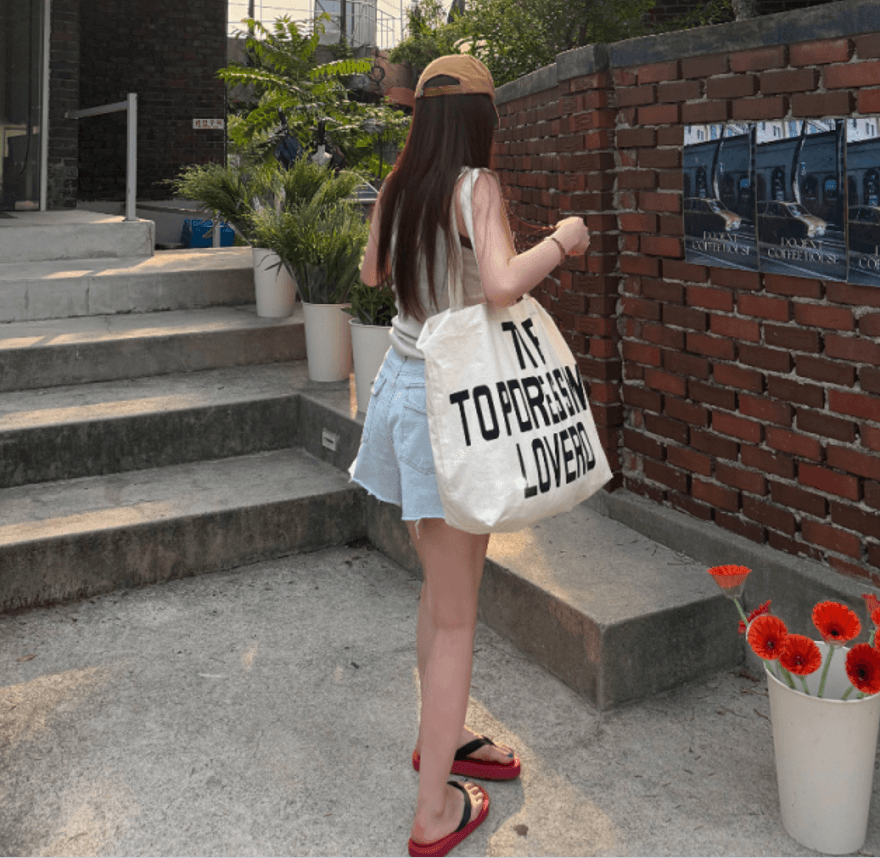 지금 이후 주머니 디자인 워싱 연삭 화이트 넓은 다리 부츠컷 데님 반바지 이미지 4