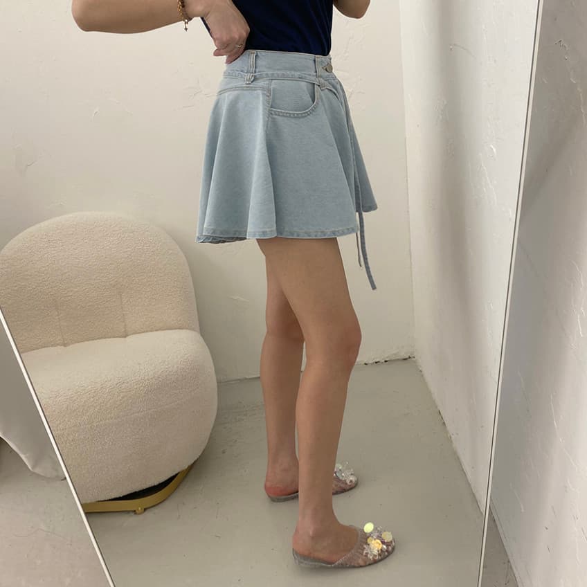 지금 루즈핏 스트랩 나팔 대 넓은 다리 데님 반바지 상세 이미지 10