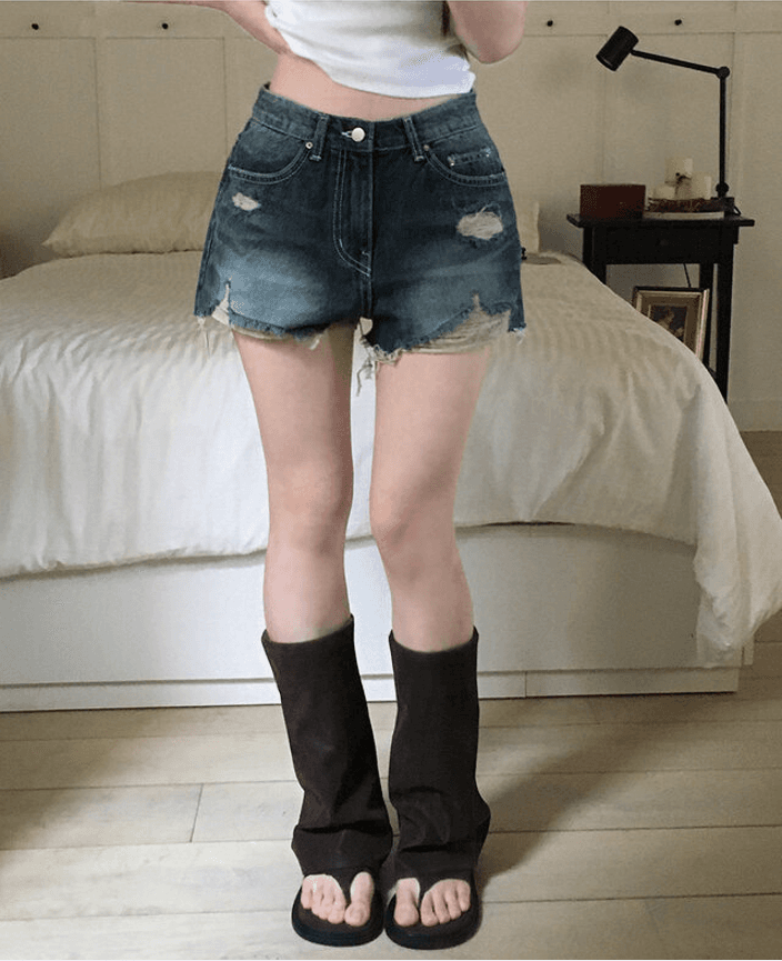 지금 삼색 피해를 주다 찢어진 부분 거친 가장자리 넓은 다리 데님 반바지 이미지 3